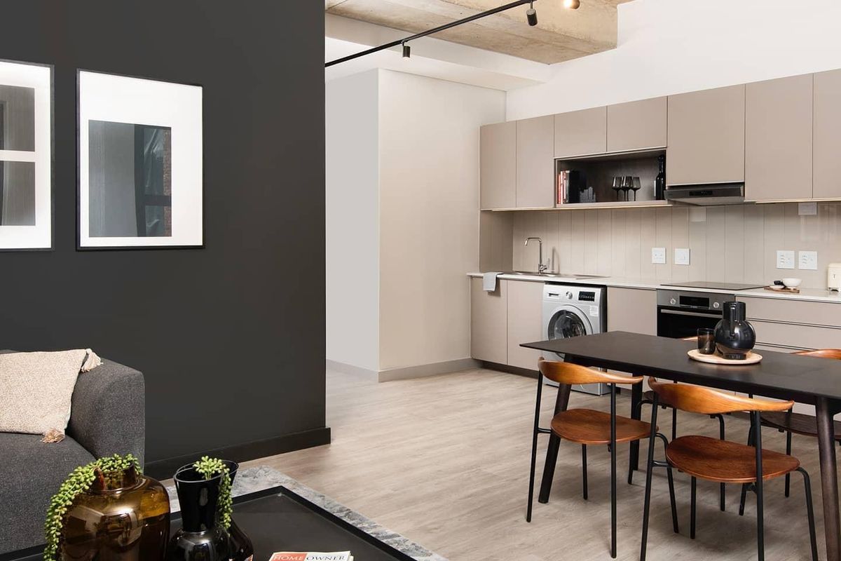 Unfurnished One Bedroom One Bathroom Apartment - Photo 4