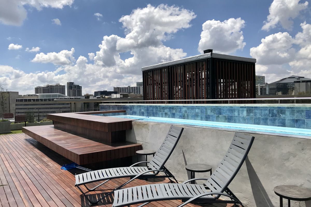 Studio Apartment in The Lineal Sandton - Photo 2