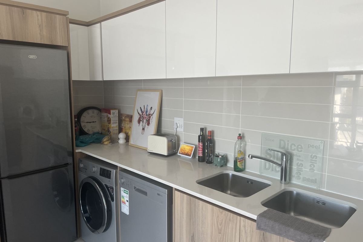 Sunny 1-Bedroom Apartment Close to the Lifestyle Centre at De Zicht - Photo 3