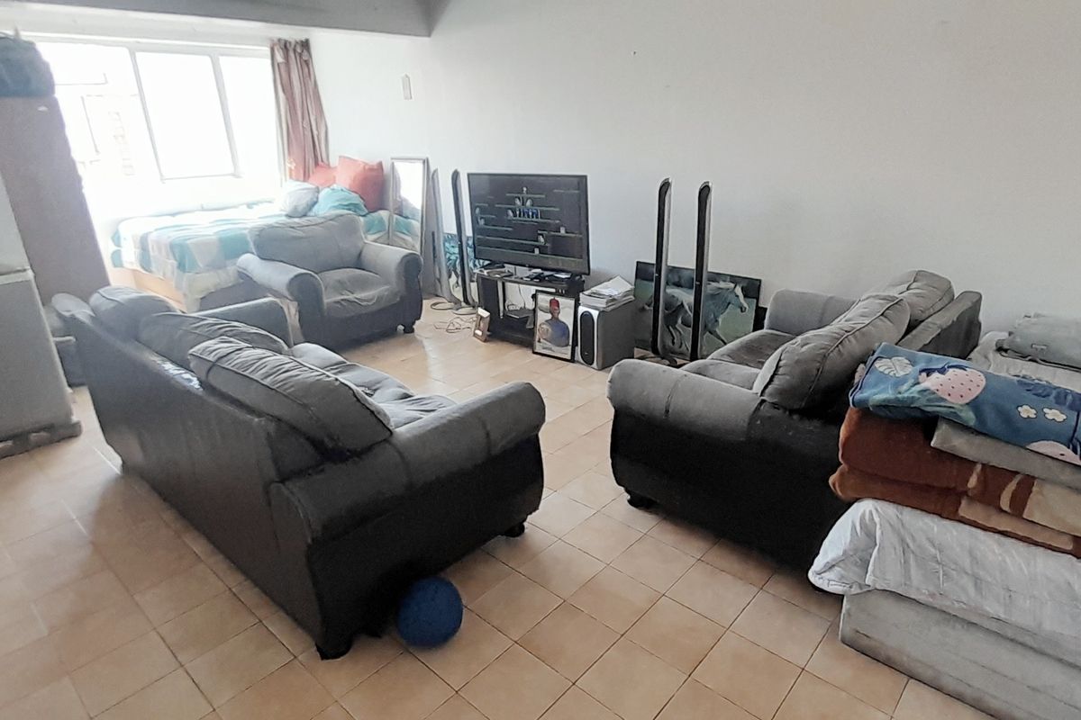 CENTRAL STUDIO / BACHELOR APARTMENT FOR RENT - Photo 3