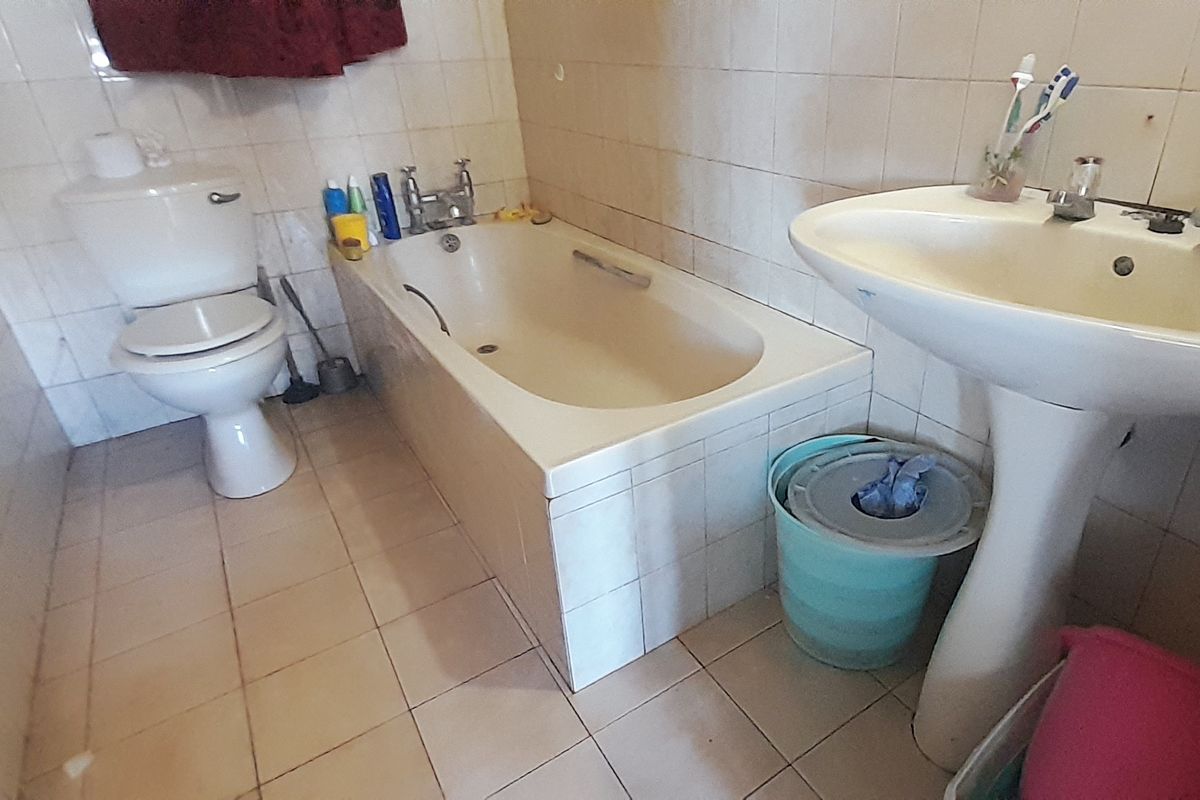 CENTRAL STUDIO / BACHELOR APARTMENT FOR RENT - Photo 4