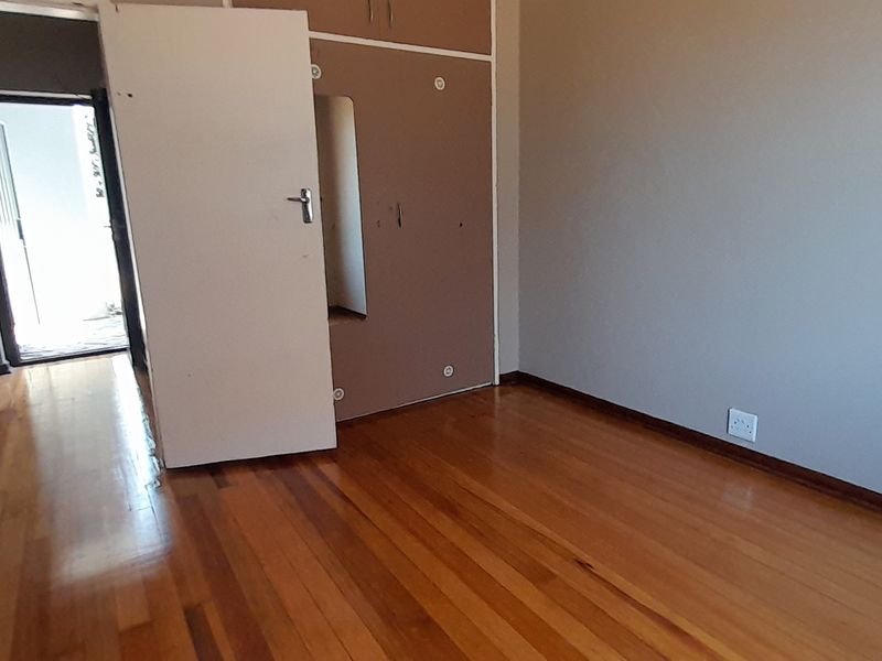 CENTRAL 1 BED 1 BATH APARTMENT WITH PARKING FOR RENT - Photo 8