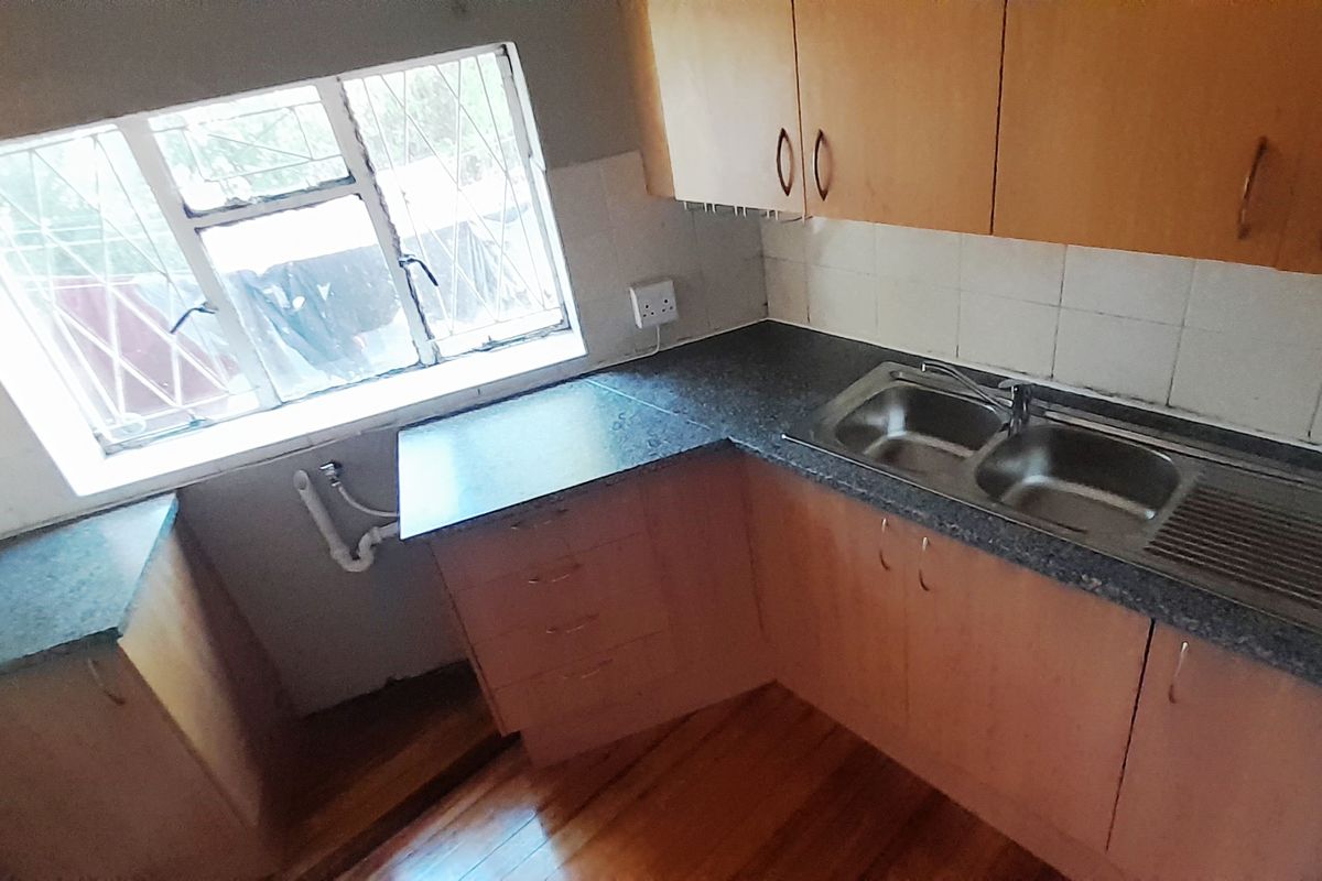 CENTRAL 1 BED 1 BATH APARTMENT WITH PARKING FOR RENT - Photo 2