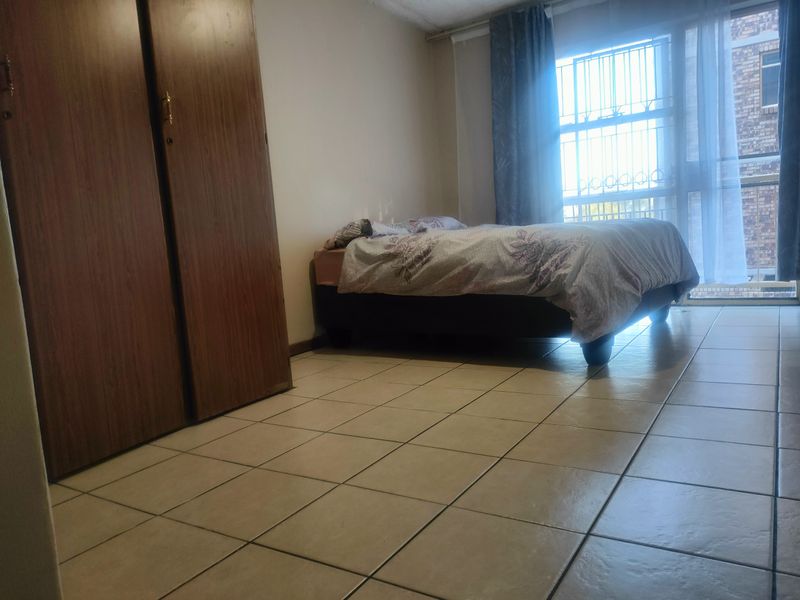 Flat For Sale In Pretoria - Photo 10
