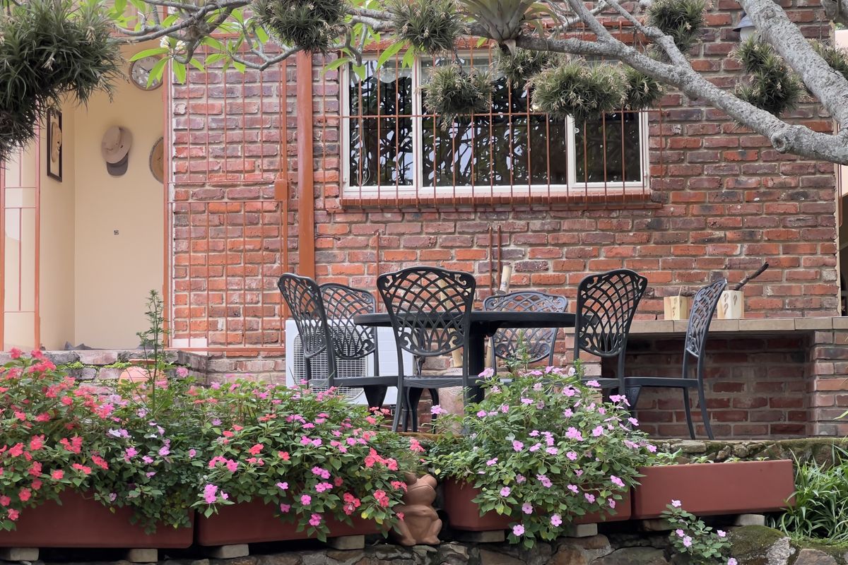 A Characteristic Country Lifestyle, Serenity with So Much Potential for Operating Functions/Air B&B - Photo 4