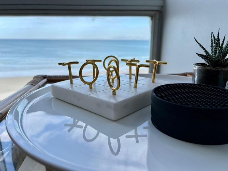 Newly Renovated Beachfront Apartment with Stunning Views - Photo 8