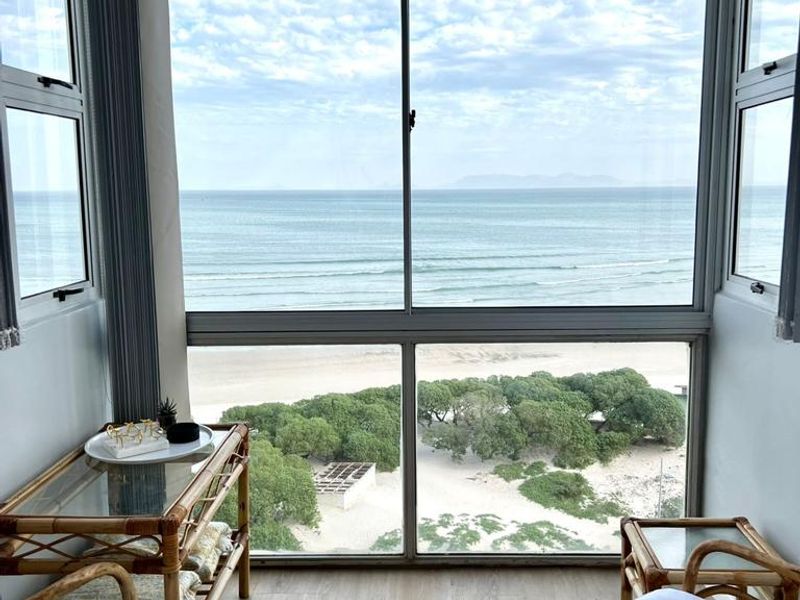 Newly Renovated Beachfront Apartment with Stunning Views - Photo 5