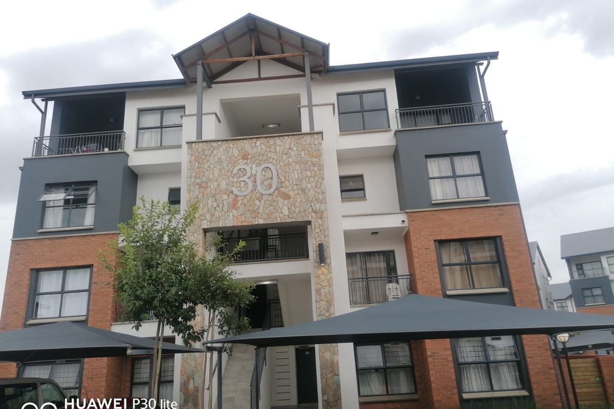 Apartment Rental Monthly In Pretoria - Photo 2