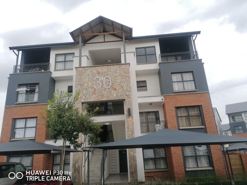 Apartment Rental Monthly In Pretoria - Photo 2