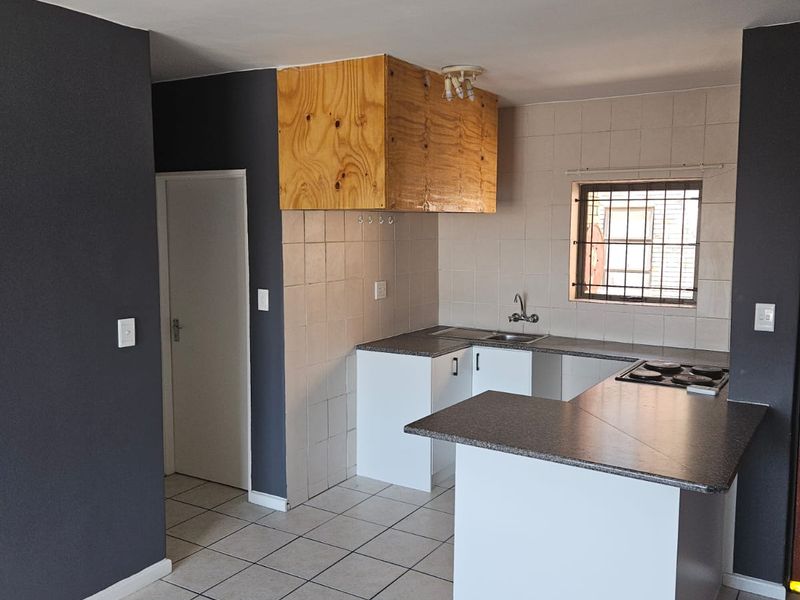 Spacious 2-Bedroom Apartment – Available Immediately in Kuilsrivier - Photo 5