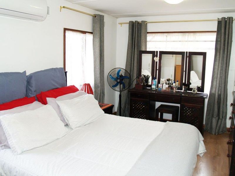 IMMACULATE UNIT FOR SALE - DONT MISS THIS BEAUTY - Photo 8