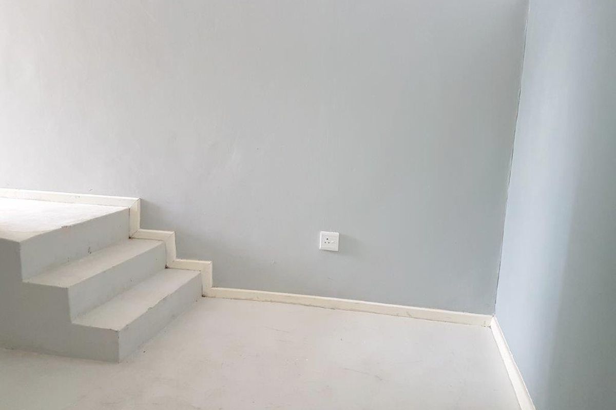 RICHMOND HILL 1 BED 1 BATH APARTMENT FOR RENT - Photo 2