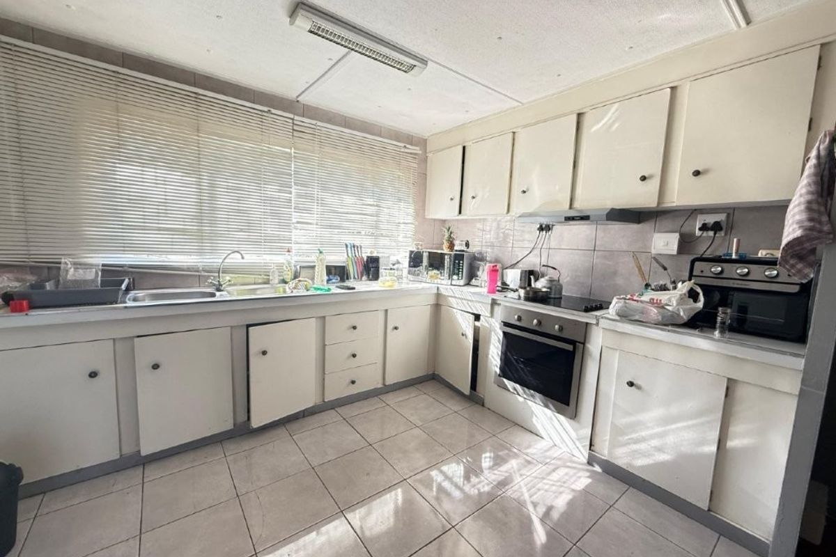 STUNNING UNIT FOR SALE  - INCHANGA PARK COUNTRY VILLAGE - Photo 4