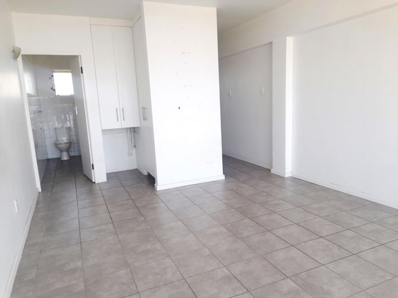 CENTRAL BACHELOR / STUDIO APARTMENT FOR RENT - Photo 4