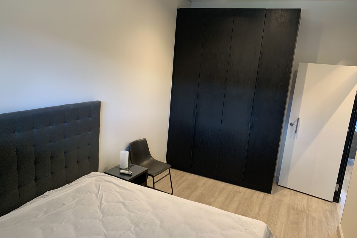 Furnished one bed one bath apartment - Photo 5