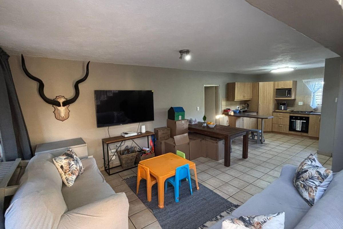 2 BEDROOM APARTMENT TO LET - Photo 4