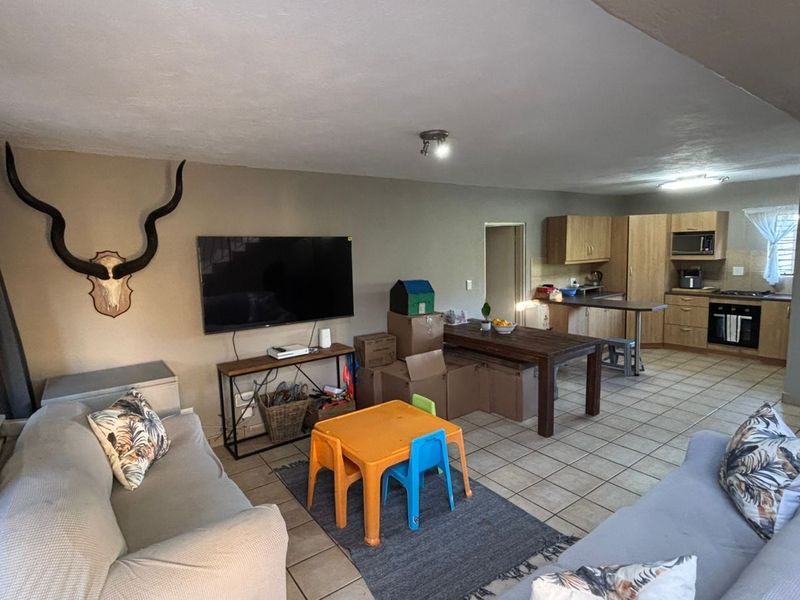 2 BEDROOM APARTMENT TO LET - Photo 4
