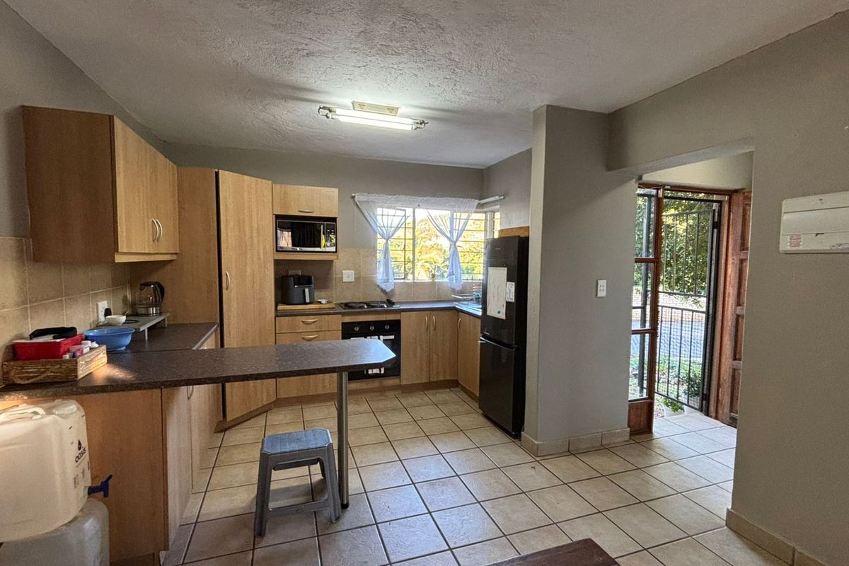 2 BEDROOM APARTMENT TO LET - Photo 3