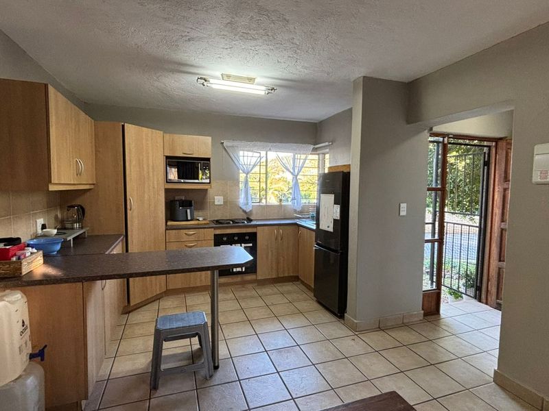 2 BEDROOM APARTMENT TO LET - Photo 3