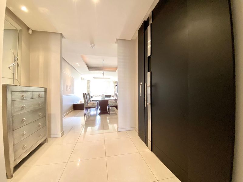 Luxury 2 Bed Apartment in Sandton Central! - Photo 9