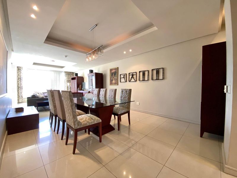 Luxury 2 Bed Apartment in Sandton Central! - Photo 7