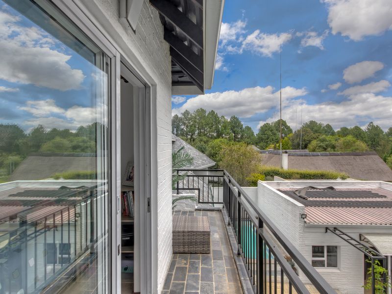 Spacious 5-Bedroom Cluster with Pool and Solar Backup in Bryanston East - 1st July 2026 - Photo 7