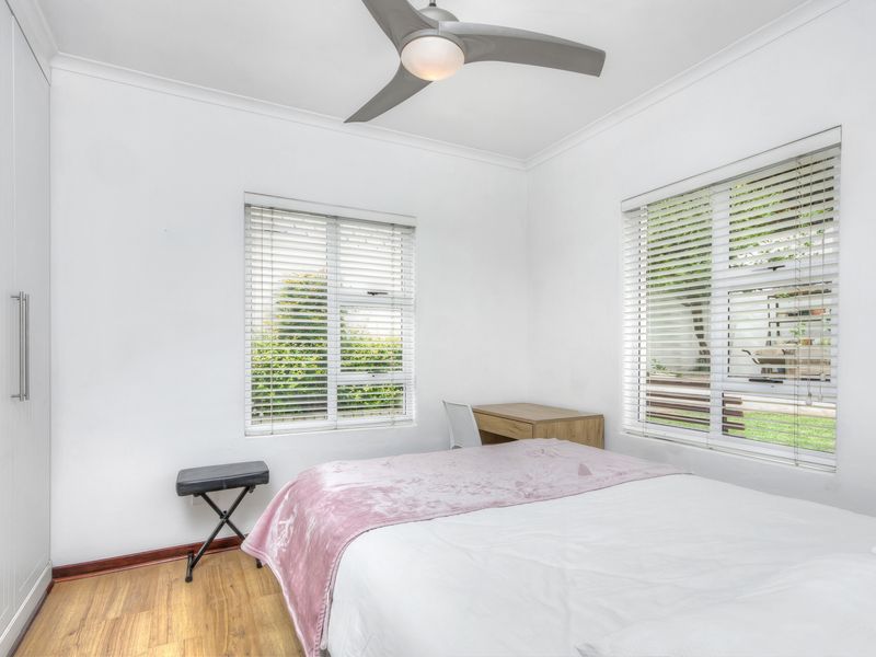 Spacious 5-Bedroom Cluster with Pool and Solar Backup in Bryanston East - 1st July 2026 - Photo 3