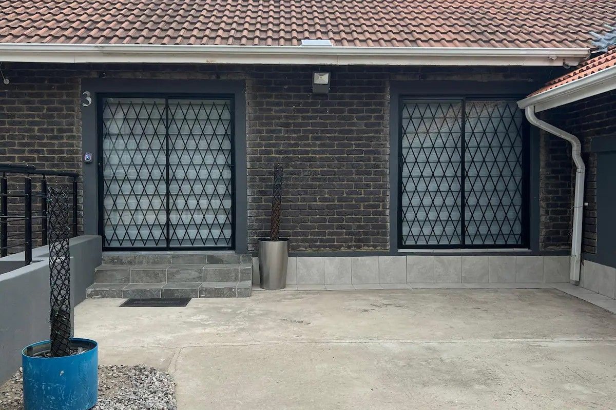 Fully Furnished - 2 Bedroom unit for Rent - Photo 5