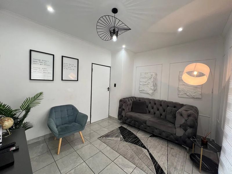 Fully Furnished - 2 Bedroom unit for Rent - Photo 4