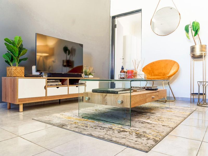 Apartment to Let - Photo 2