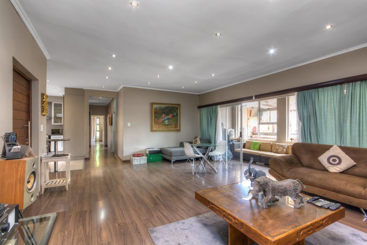 Great investment opportunity not to be missed! - Photo 2