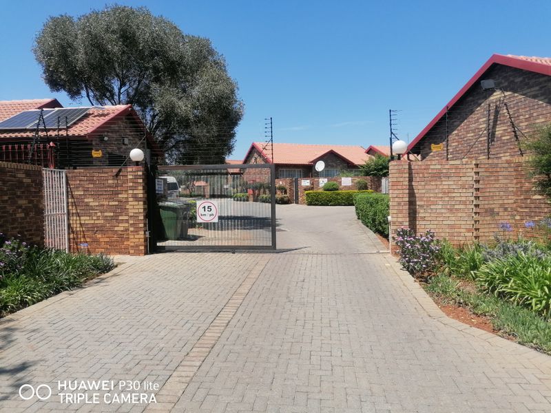 Simplex For Sale In Pretoria - Photo 2