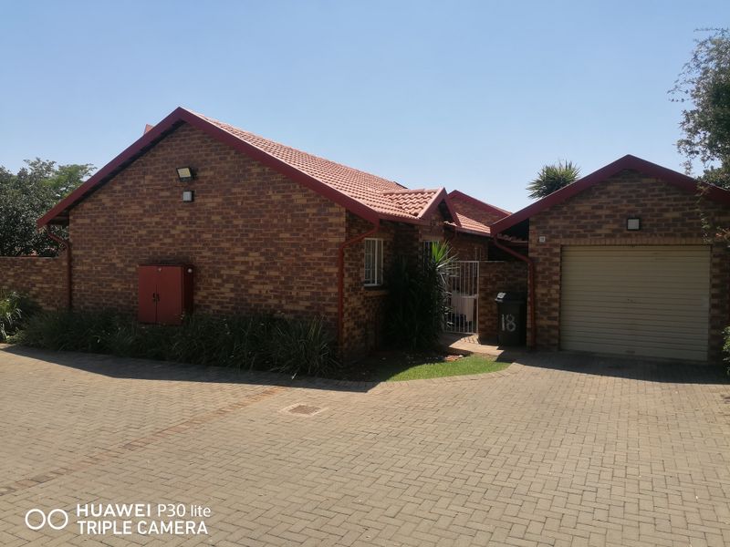 Simplex For Sale In Pretoria - Photo 5