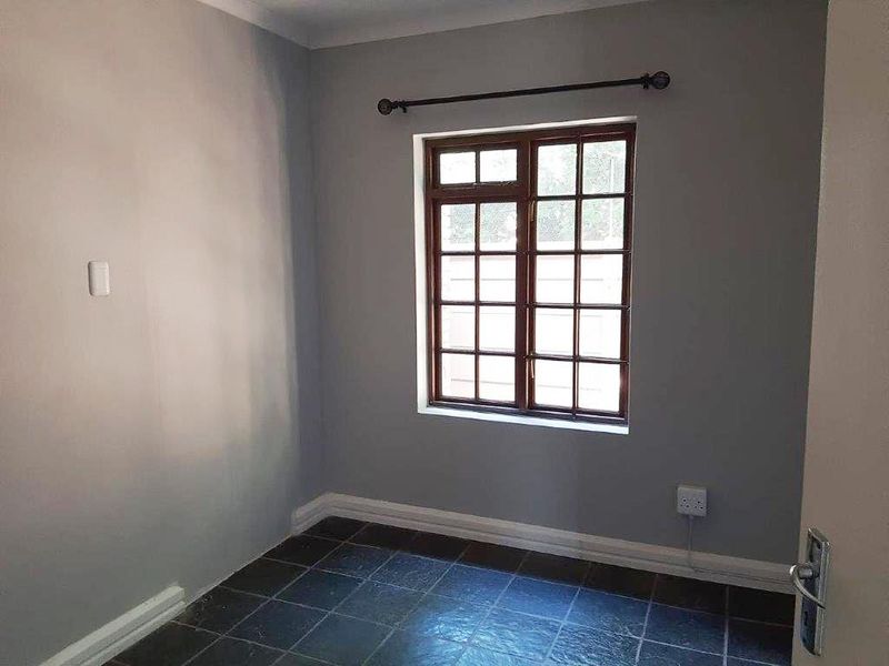 WALMER ROOM IN SHARED HOUSE FOR RENT - Photo 3