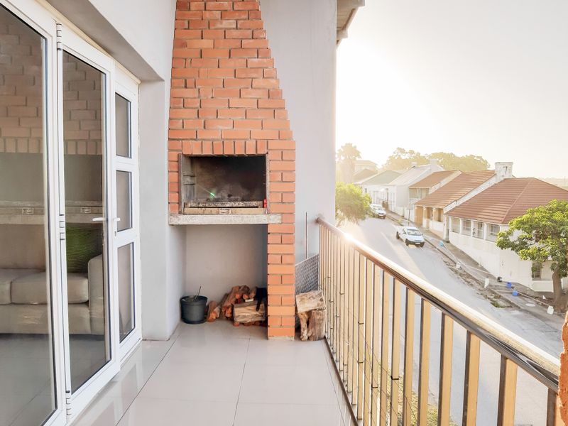 RICHMOND HILL 2 BED 2 BATH APARTMENT WITH PARKING FOR SALE - Photo 5