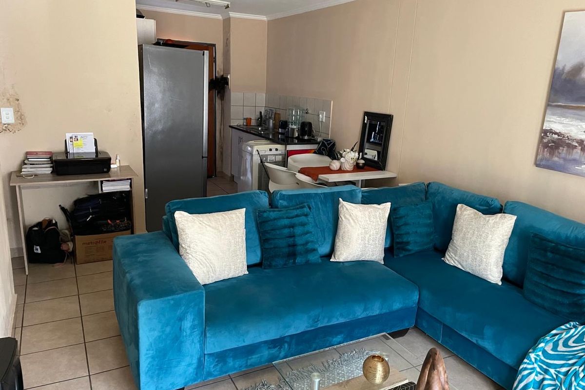 Ground Floor Gem! - Photo 3