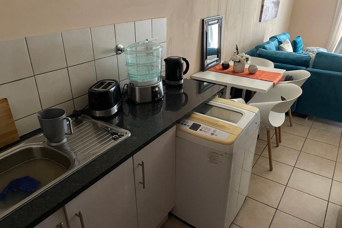 Ground Floor Gem! - Photo 4