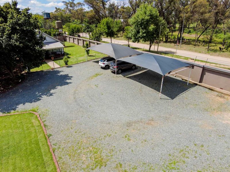 FOR SALE: Agricultural Property with Cottage in Chartwell - Photo 6