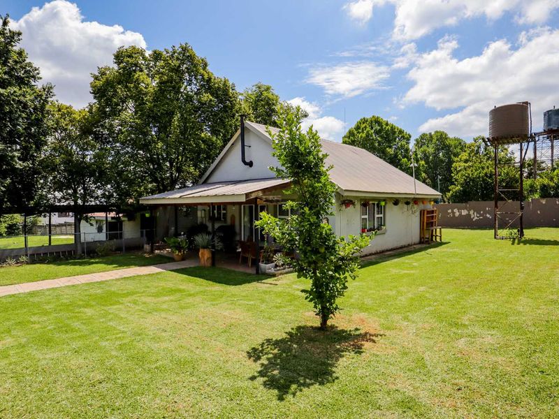 FOR SALE: Agricultural Property with Cottage in Chartwell - Photo 4