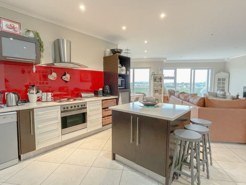 ST GEORGES PARK 3 BED 2 BATH APARTMENT FOR SALE - Photo 4