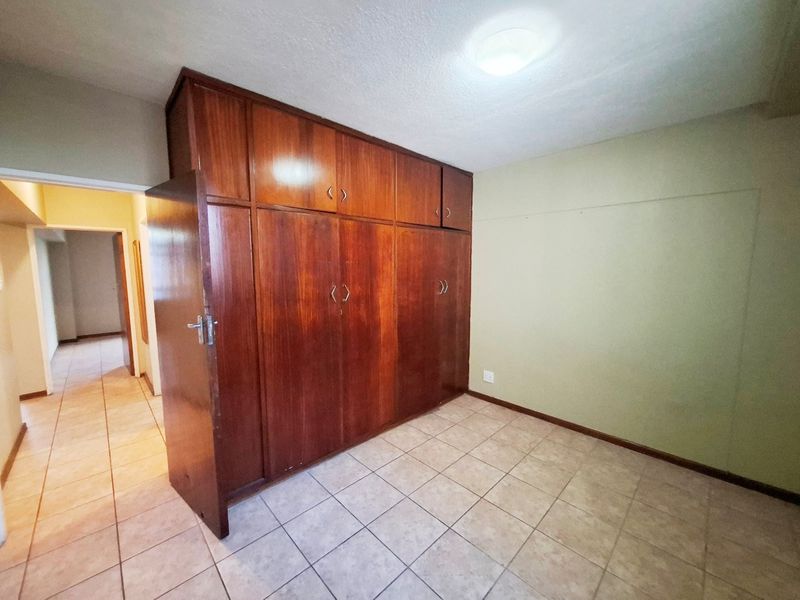 HUMEWOOD 2 BED 1.5 BATH APARTMENT WITH PARKING FOR RENT - Photo 7