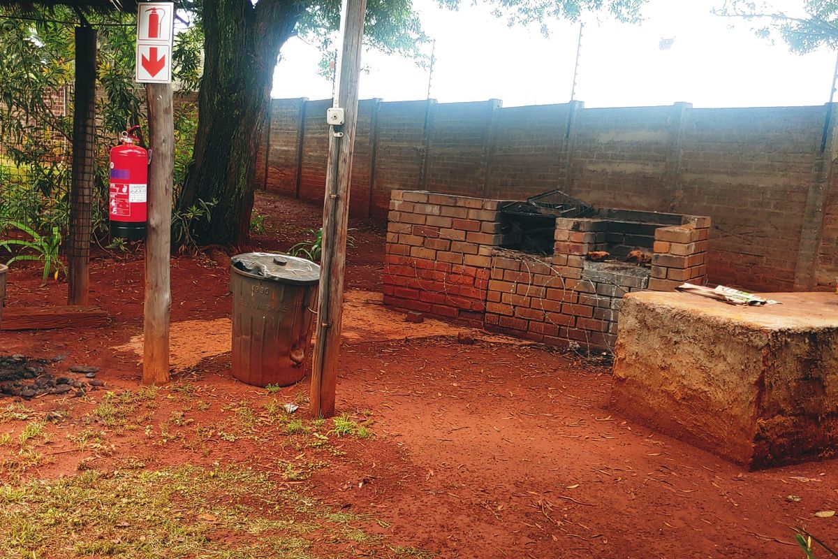 Stunning 2 Bedroom Apartment - Photo 5