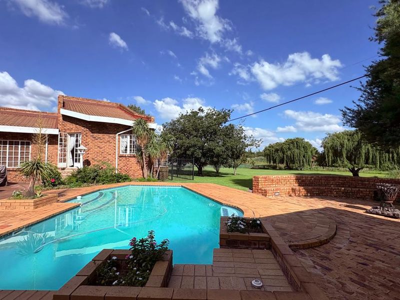 Breathtaking Home in Dalpark 1 For Sale - Photo 2