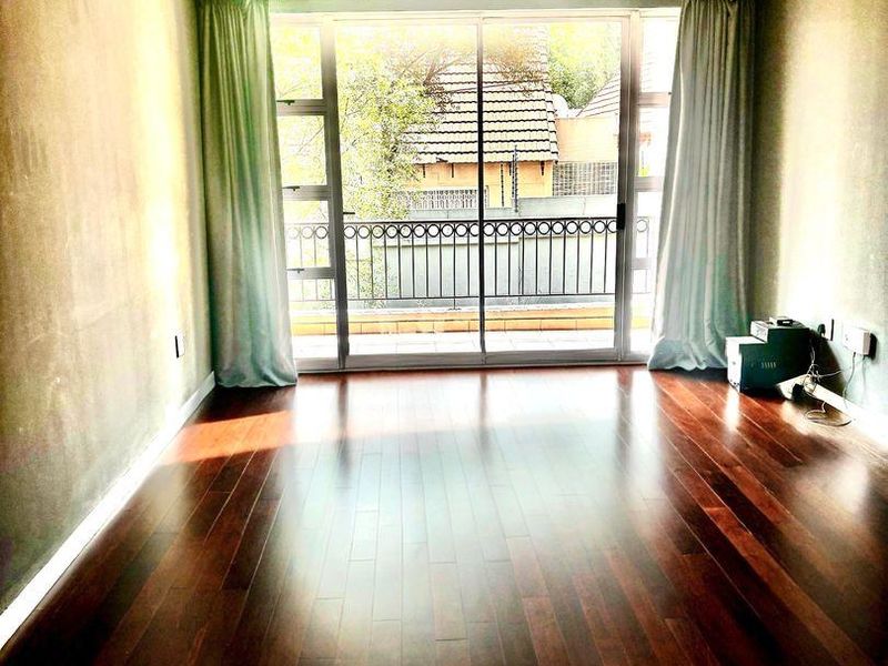 2 Bedroom Apartment for Sale - Photo 2