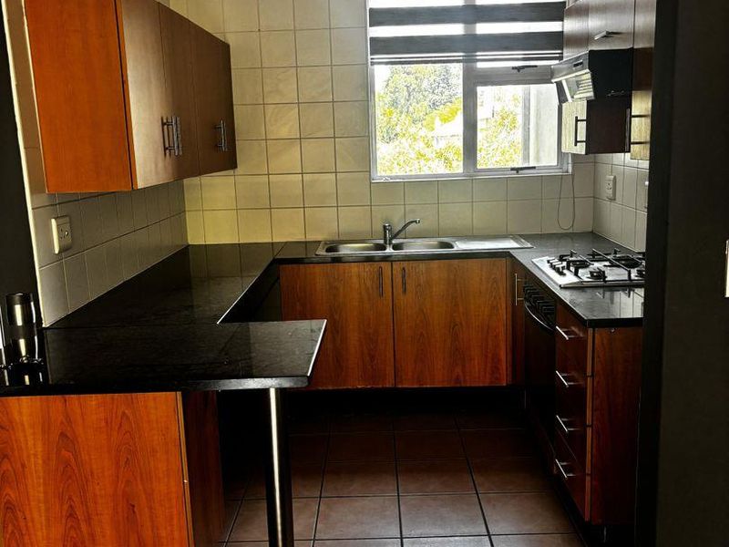 2 Bedroom Apartment for Sale - Photo 3