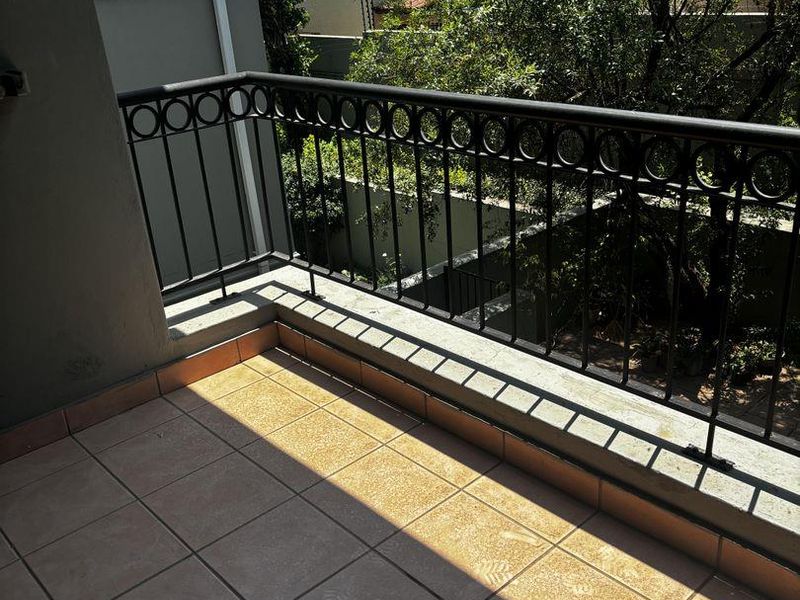 2 Bedroom Apartment for Sale - Photo 9