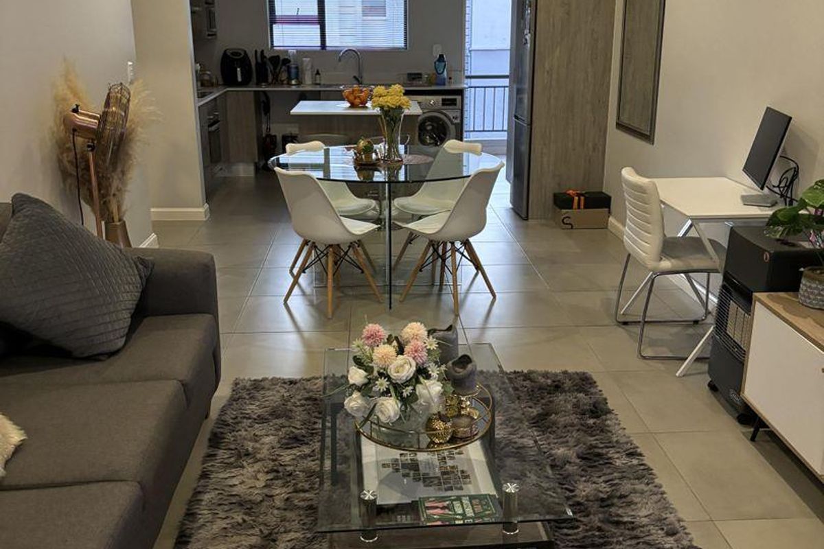 2 bed 2 bath APARTMENT IN MORNINGSIDE - Photo 3