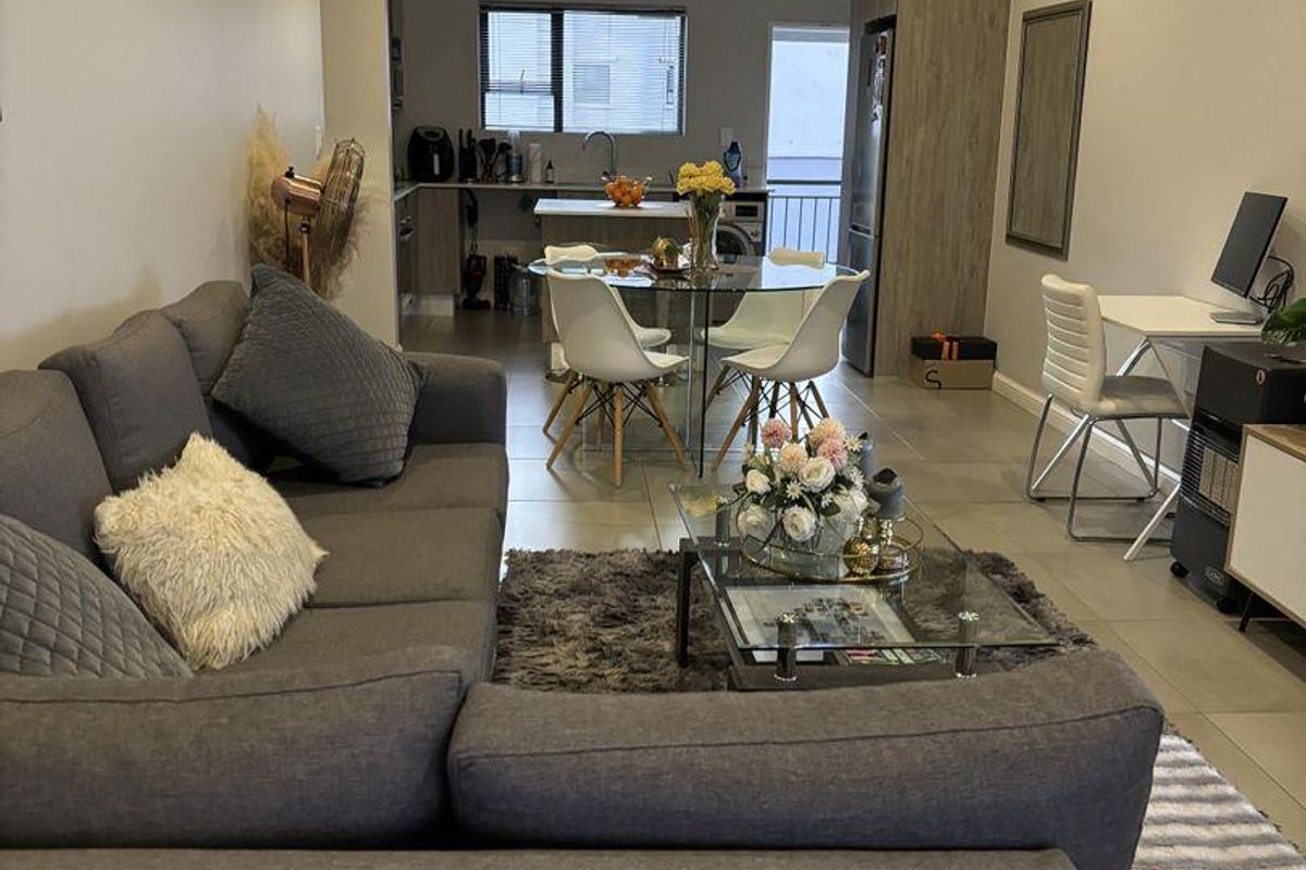 2 bed 2 bath APARTMENT IN MORNINGSIDE - Photo 2