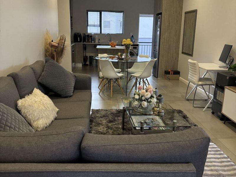 2 bed 2 bath APARTMENT IN MORNINGSIDE - Photo 2