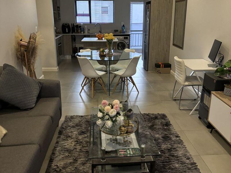2 bed 2 bath APARTMENT IN MORNINGSIDE - Photo 3